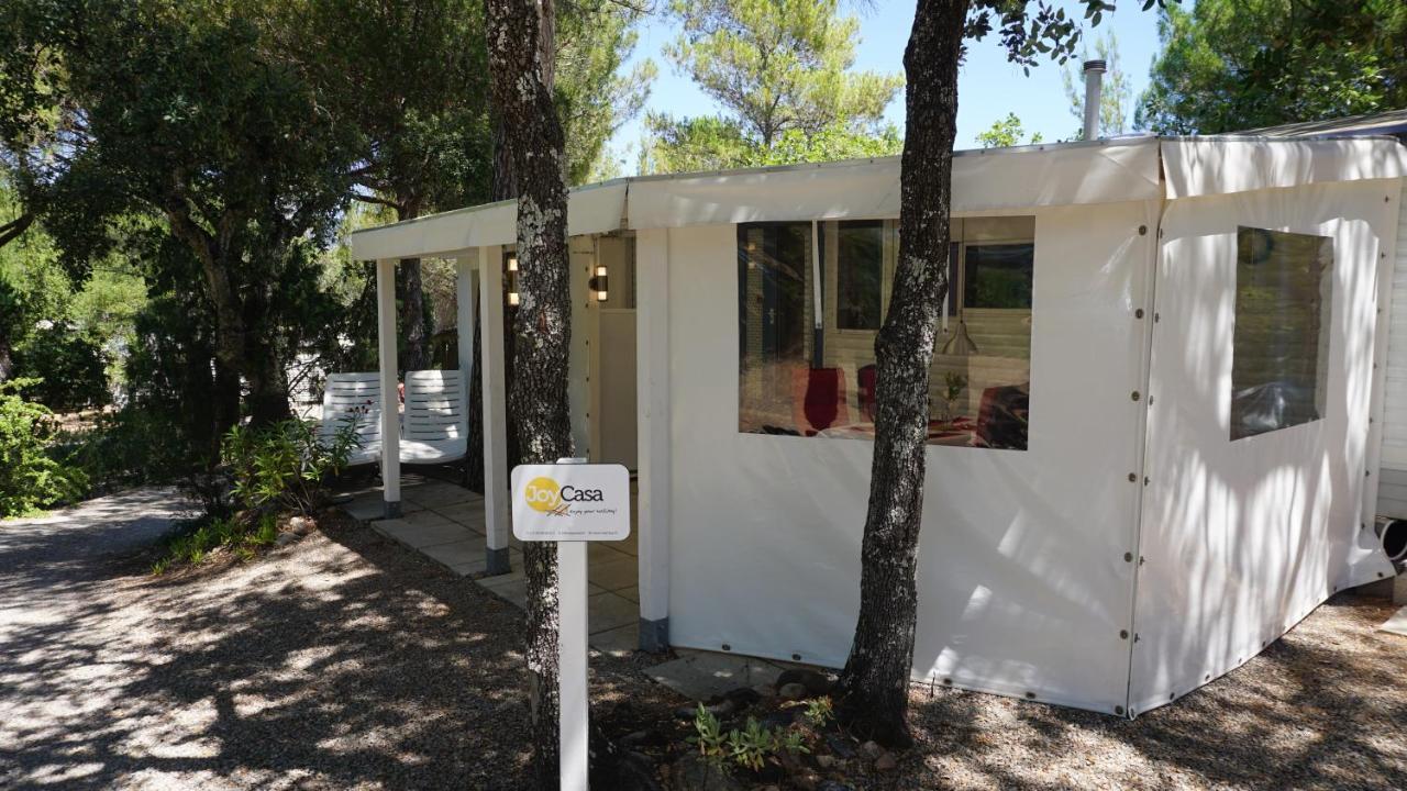 Chalets Met Buitenkeuken Op Camping Lei Suves - Joycasa Рокбрюн-сюр-Аржан Екстериор снимка