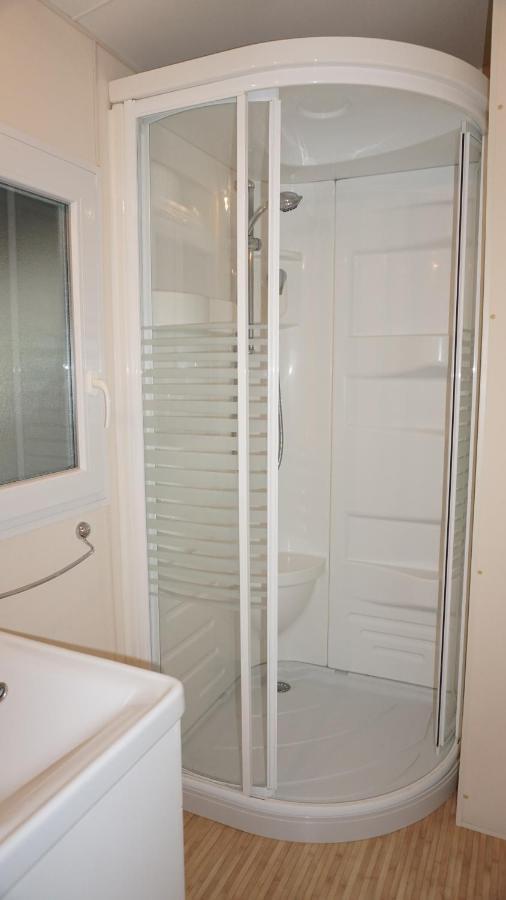 Chalets Met Buitenkeuken Op Camping Lei Suves - Joycasa Рокбрюн-сюр-Аржан Екстериор снимка