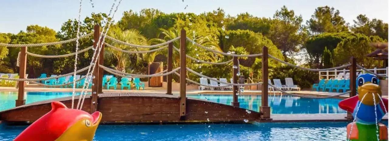 Chalets Met Buitenkeuken Op Camping Lei Suves - Joycasa Рокбрюн-сюр-Аржан Екстериор снимка