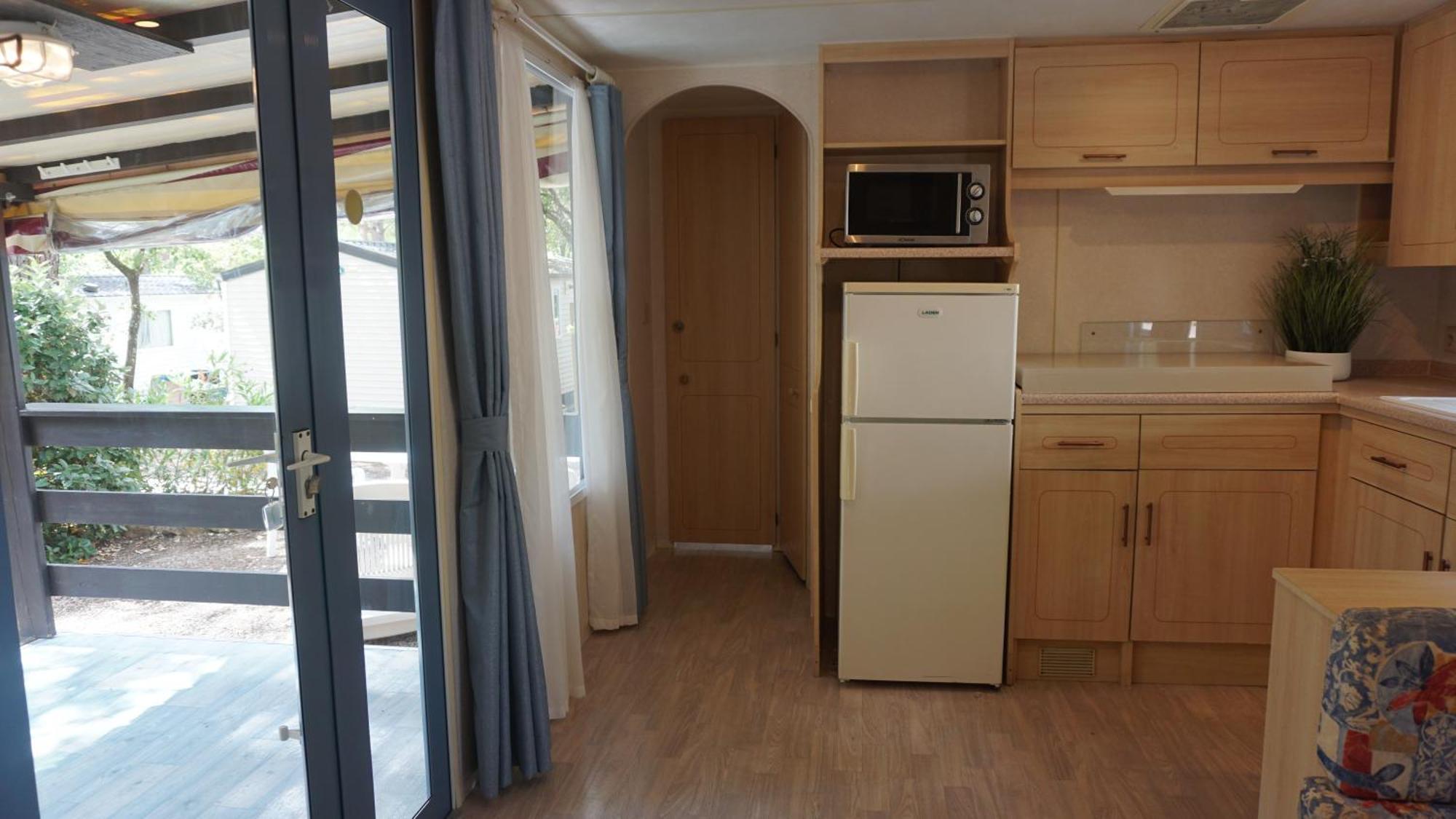 Chalets Met Buitenkeuken Op Camping Lei Suves - Joycasa Рокбрюн-сюр-Аржан Стая снимка