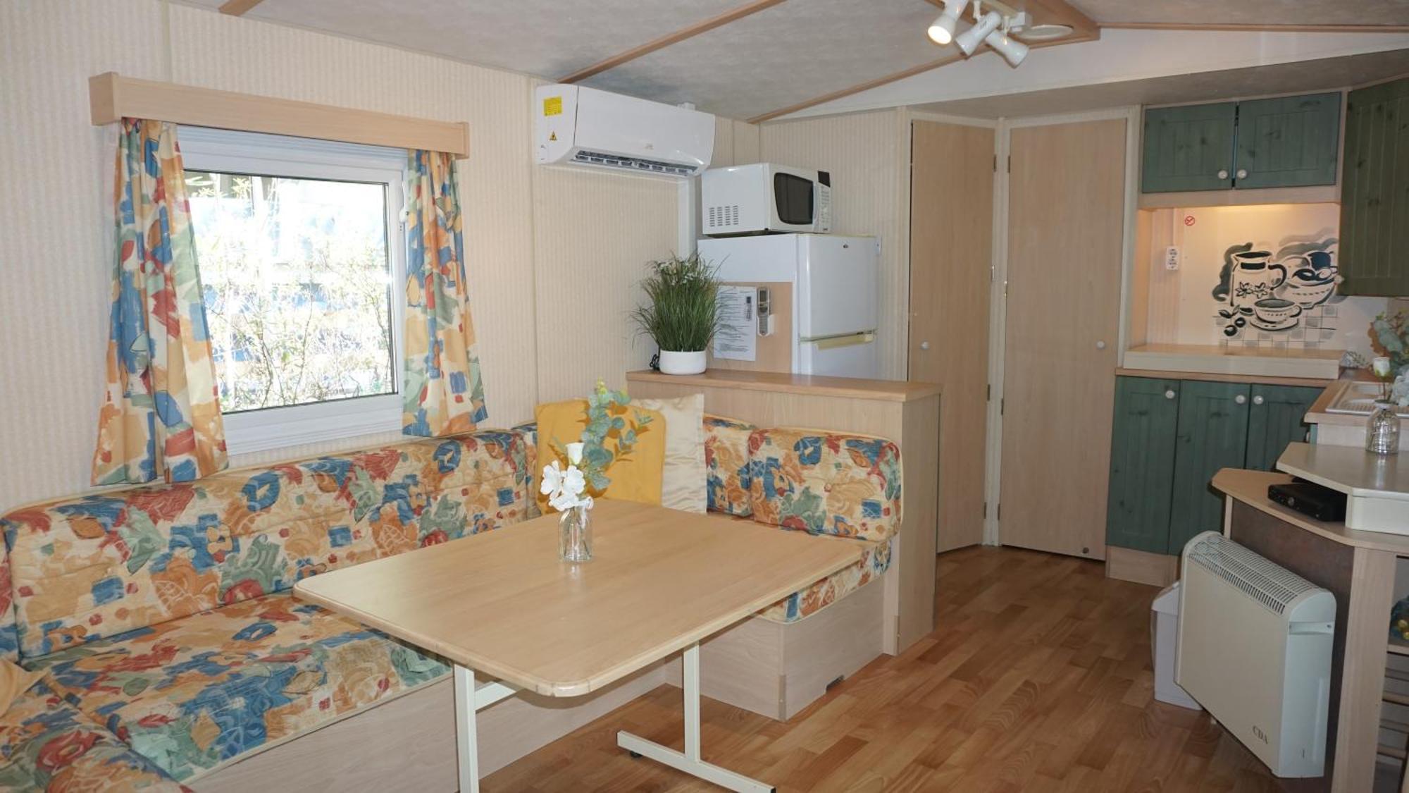 Chalets Met Buitenkeuken Op Camping Lei Suves - Joycasa Рокбрюн-сюр-Аржан Стая снимка