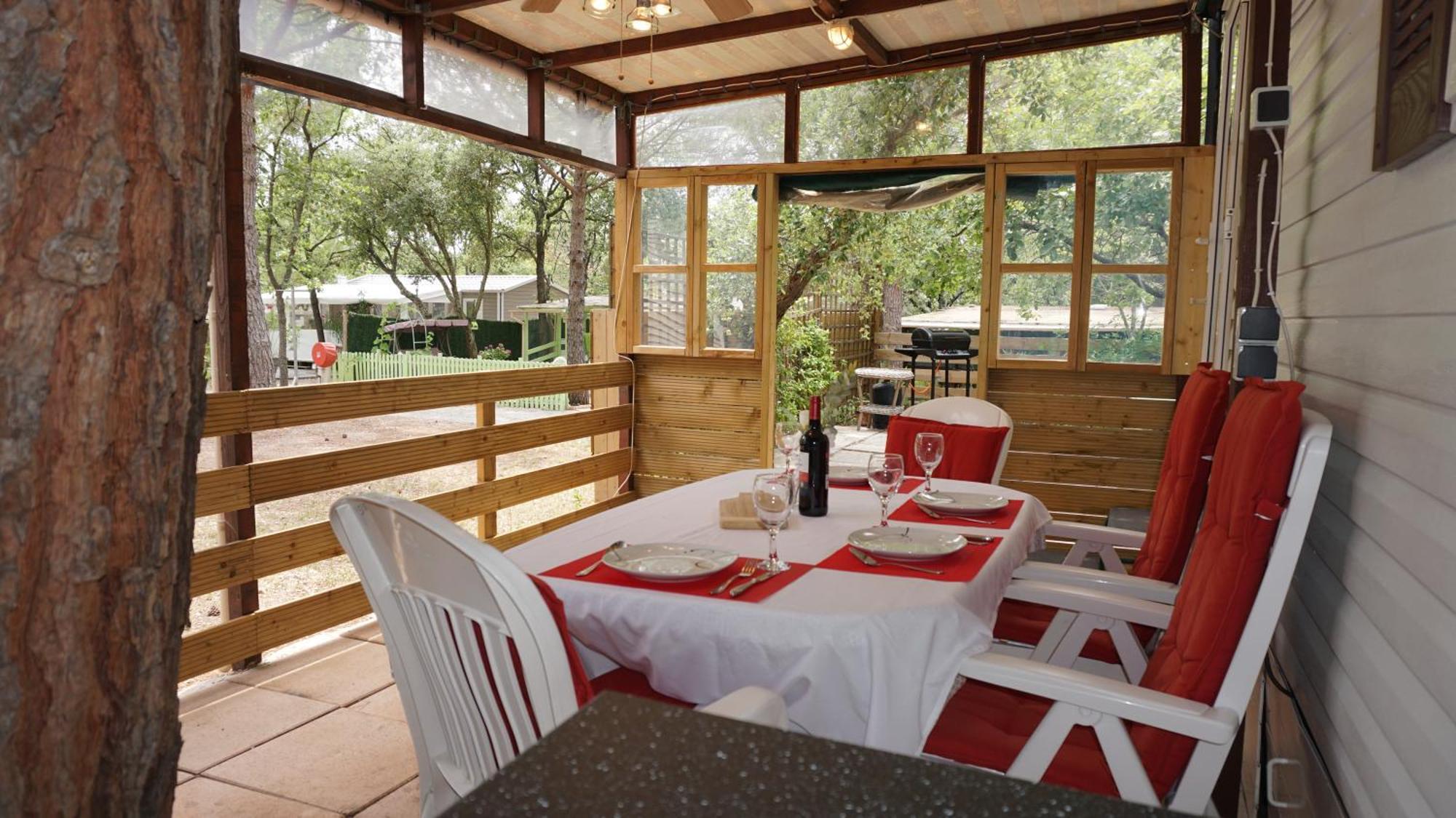 Chalets Met Buitenkeuken Op Camping Lei Suves - Joycasa Рокбрюн-сюр-Аржан Стая снимка
